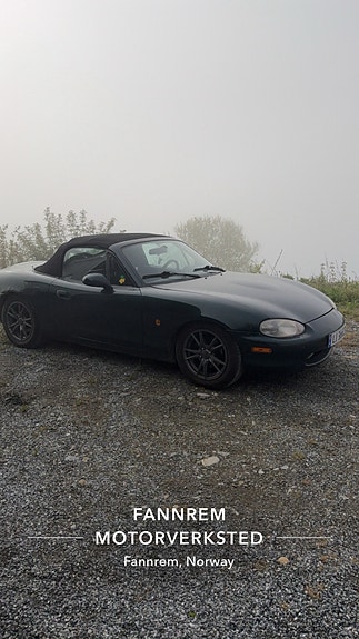 Mazda MX-5 4 of 4