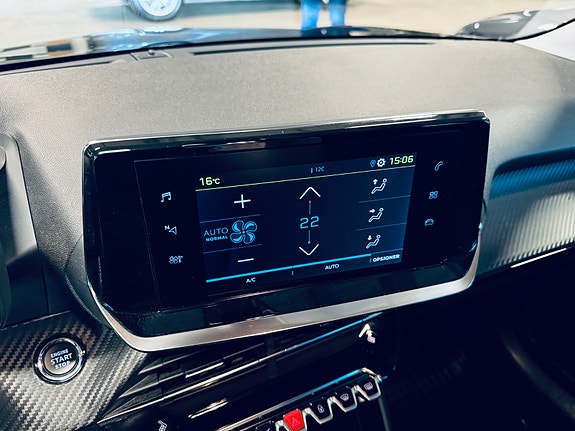 Peugeot 208 13 of 13
