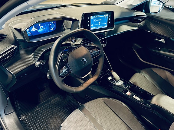 Peugeot 208 10 of 13
