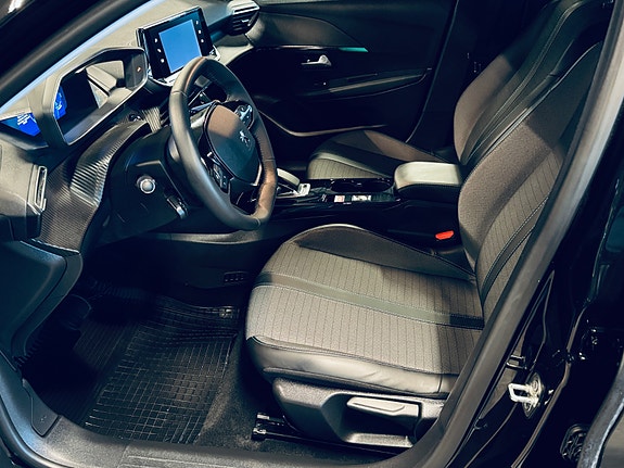 Peugeot 208 9 of 13