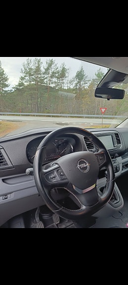 Opel Vivaro 12 of 19