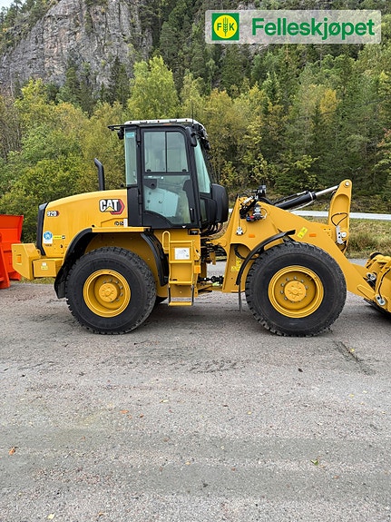 Cat 920 7 of 27