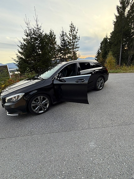 Mercedes-Benz CLA180 6 of 15