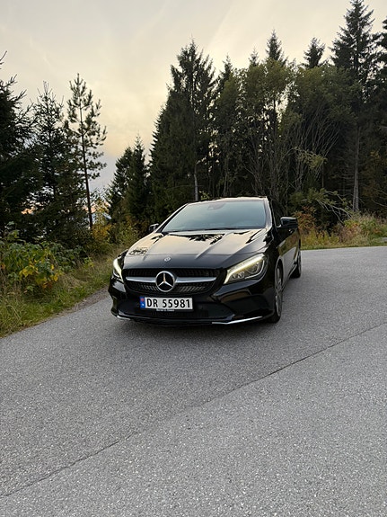 Mercedes-Benz CLA180 2 of 15