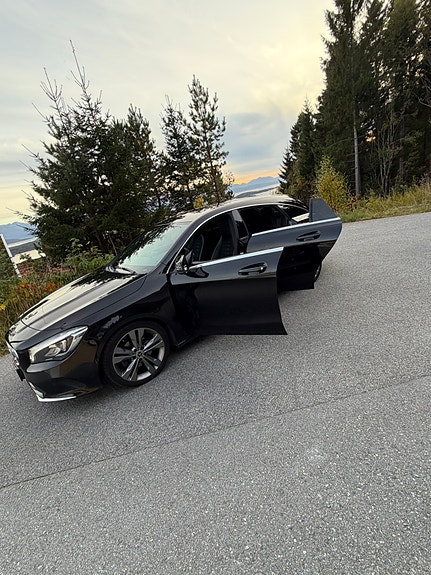 Mercedes-Benz CLA180 5 of 15