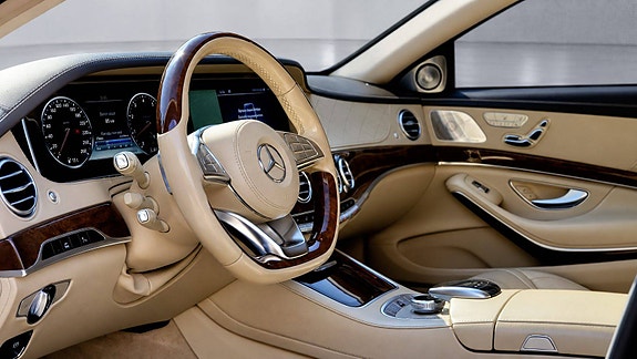 Mercedes-Benz S500 9 of 17