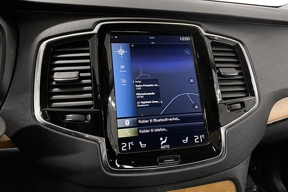 Volvo XC90 13 of 19