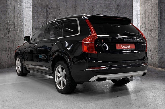 Volvo XC90 4 of 19