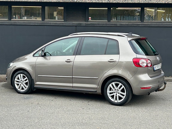 Volkswagen Golf Plus 9 of 30