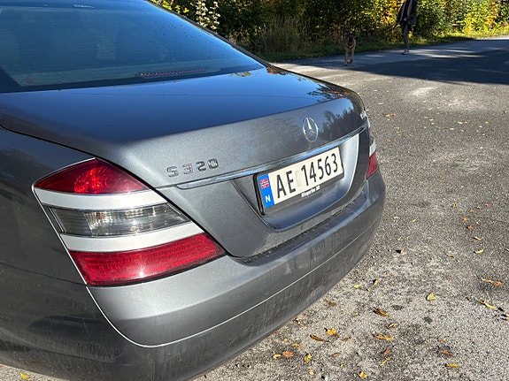 Mercedes-Benz S320 6 of 30