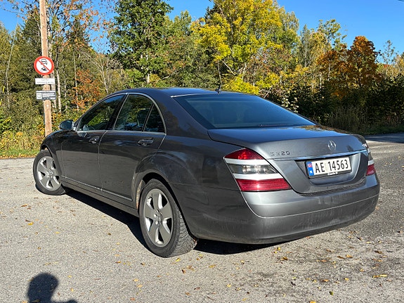Mercedes-Benz S320 5 of 30