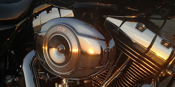 Harley-Davidson FLHRC Road King Classic 7 of 28