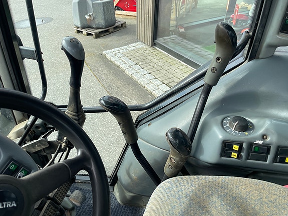 Valtra A95-4 14 of 19