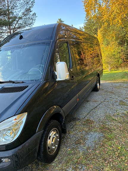 Mercedes-Benz 519cdi 8 of 23