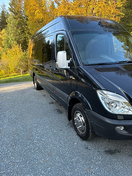 Mercedes-Benz 519cdi 3 of 23