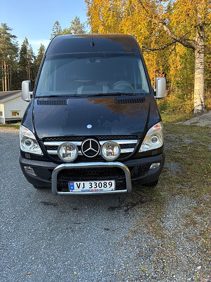 Mercedes-Benz 519cdi 4 of 23