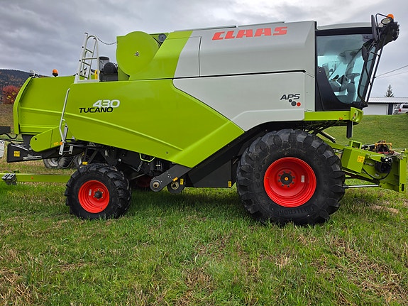 CLAAS Tucano 430 3 of 7
