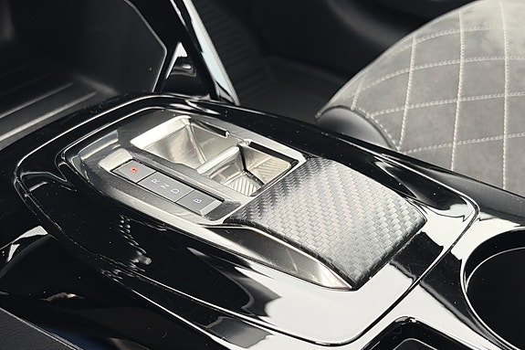 Peugeot e-208 24 of 30