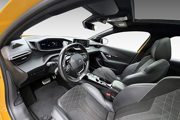 Peugeot e-208 11 of 30