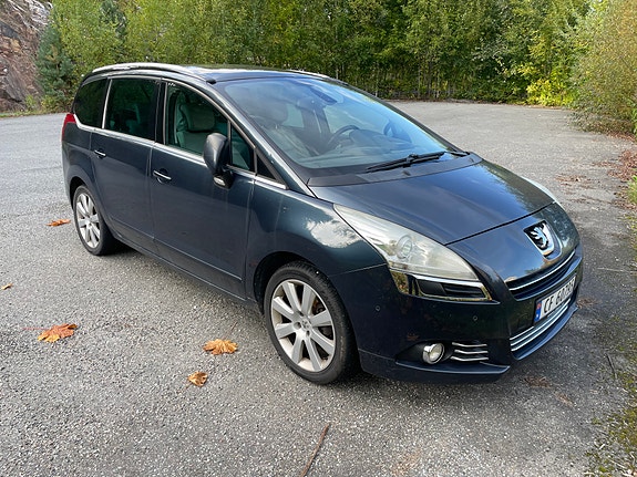 Peugeot 5008 2 of 10