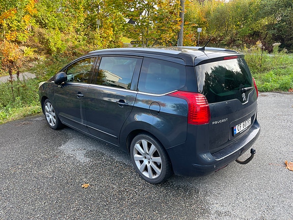 Peugeot 5008 4 of 10