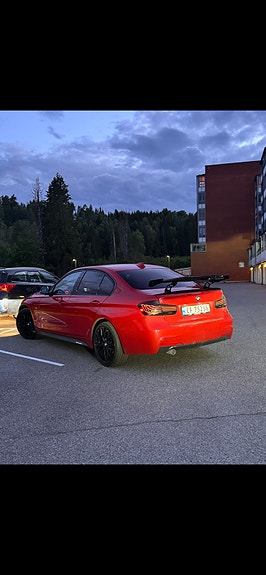 BMW 318d 5 of 17
