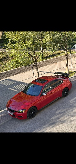 BMW 318d 4 of 17