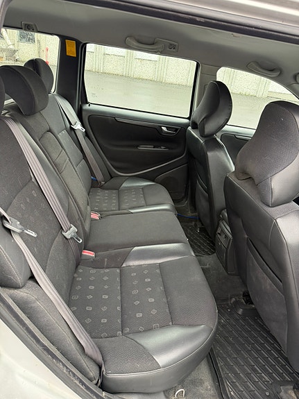 Volvo V70 8 of 8