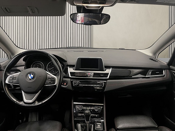 BMW 220d 16 of 25