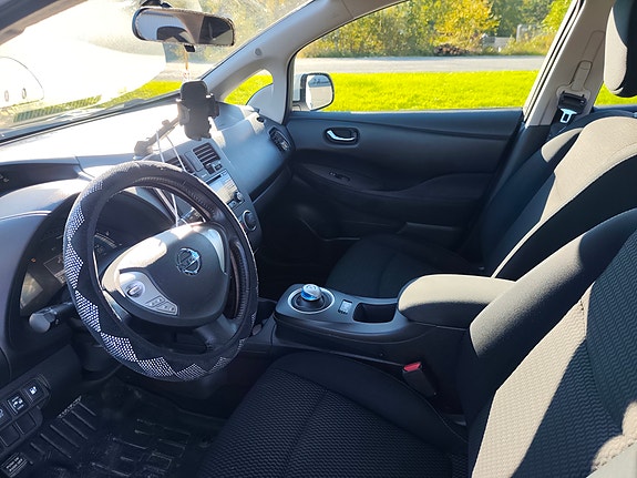 Nissan Leaf 11 of 14