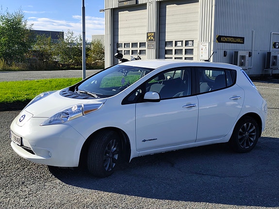 Nissan Leaf 8 of 14