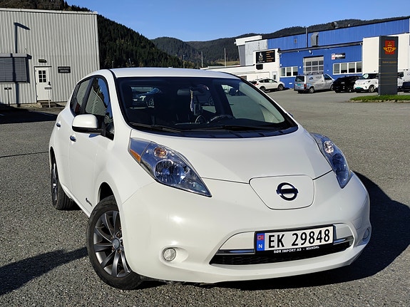 Nissan Leaf 2 of 14