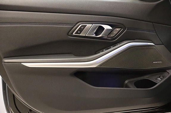 BMW 320d 5 of 18