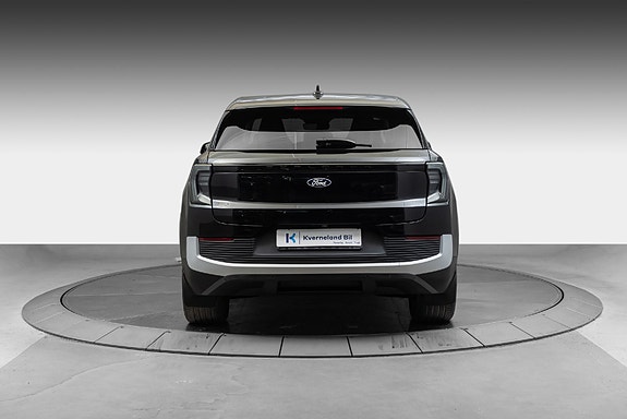 Ford Explorer 4 of 27