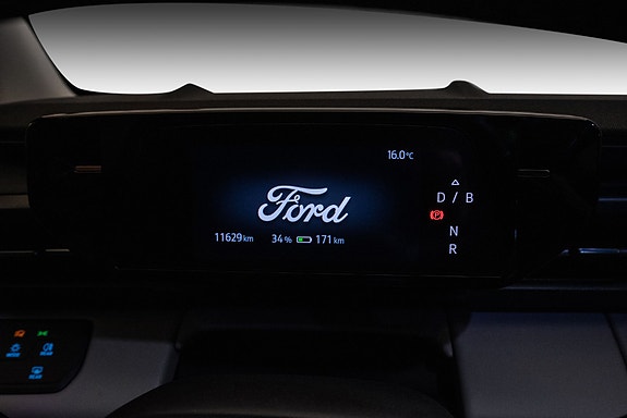 Ford Explorer 10 of 27