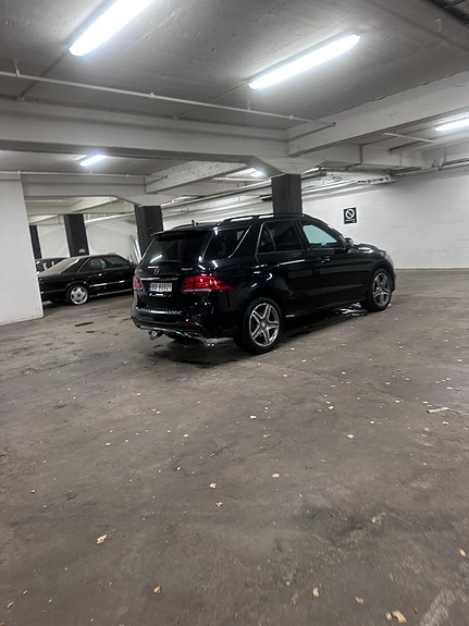 Mercedes-Benz GLE500 e 8 of 16