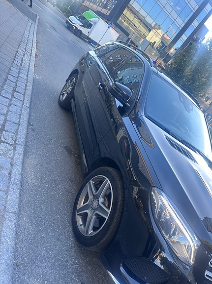 Mercedes-Benz GLE500 e 3 of 16