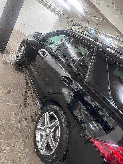 Mercedes-Benz GLE500 e 15 of 16