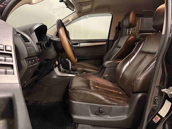 Isuzu D-max 10 of 21