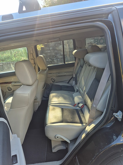 Jeep Commander 10 of 23