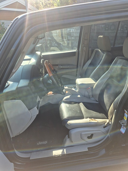 Jeep Commander 9 of 23