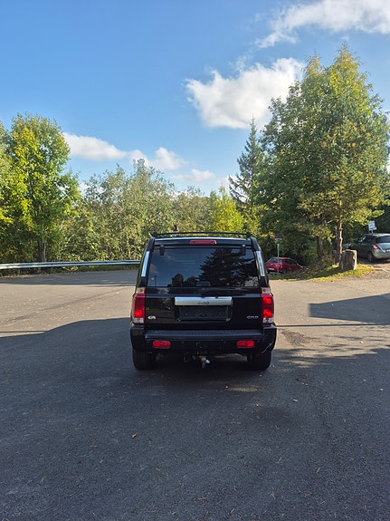 Jeep Commander 5 of 23
