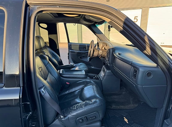 Chevrolet Avalanche 15 of 16