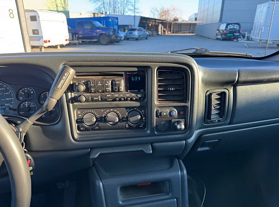 Chevrolet Avalanche 16 of 16