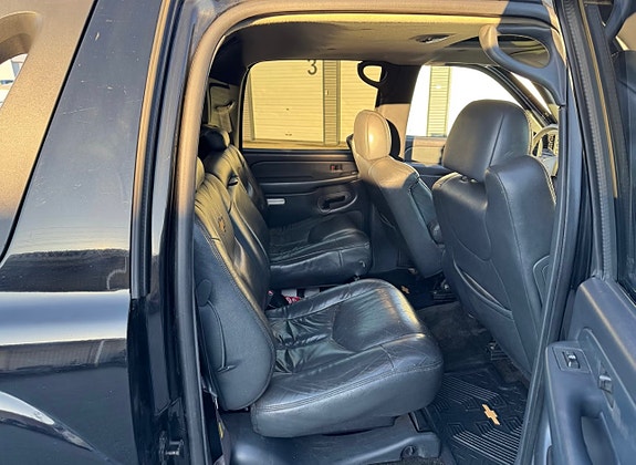 Chevrolet Avalanche 14 of 16