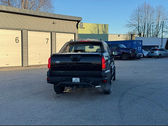 Chevrolet Avalanche 7 of 16