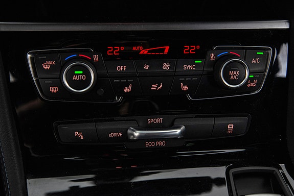 BMW 225xe 23 of 29