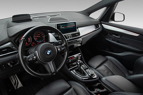 BMW 225xe 14 of 29
