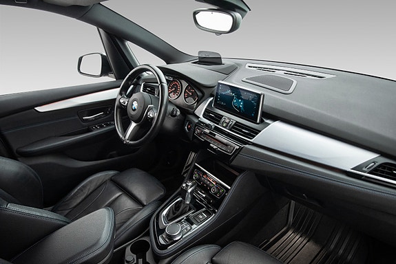 BMW 225xe 15 of 29