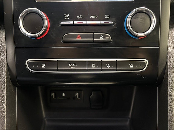 Renault Megane 30 of 30